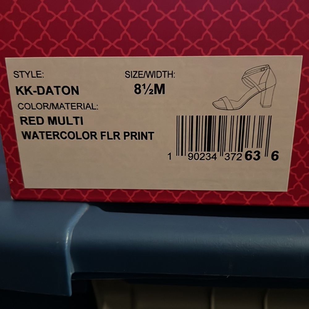 Women’s Kelly and Katie Res Multi Watercolor Print 3” Heels New in Box - Picture 5 of 5